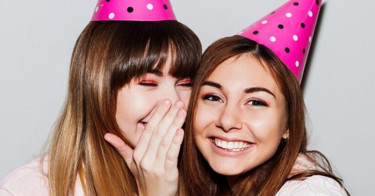 Як оригінально привітати подругу з днем народження?