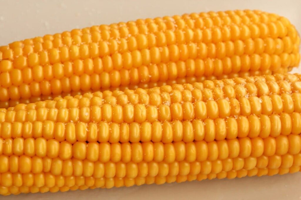 Літо в каструлі: як варити кукурудзу, щоб хотілося ще і ще 