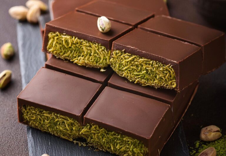 Десерт, що вибухнув у соцмережах: чому дубайський шоколад став новою гастрономічною зіркою